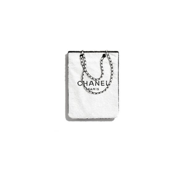 CHANEL SHOPPING BAG