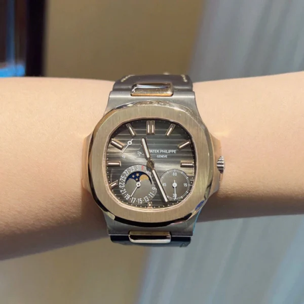 5712GR-001 Patek Philippe NAUTILUS - Image 3