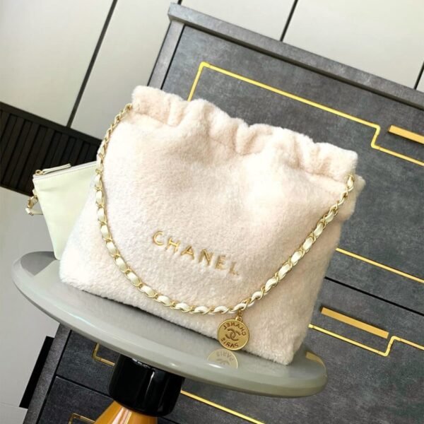 CHANEL 22 SMALL HANDBAG - Image 2