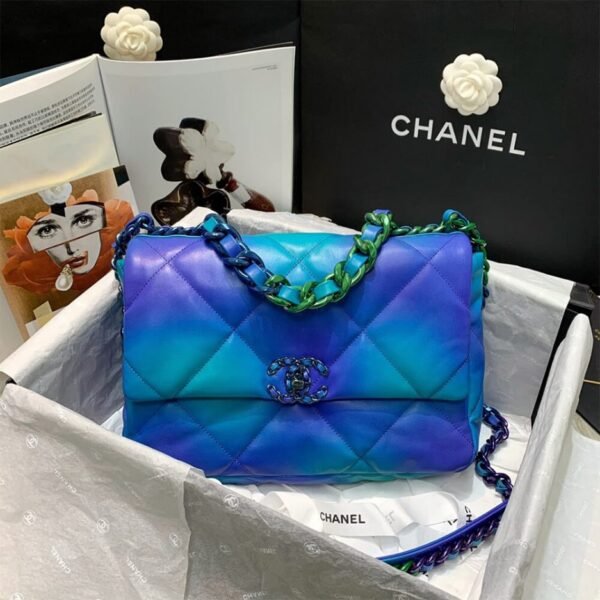 CHANEL 19 Handbag - Image 2