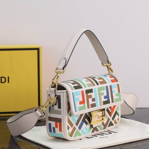 Fendi Baguette - Image 3