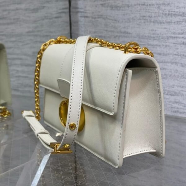 Dior 30 Montaigne East-West Bag with Chain - Image 3