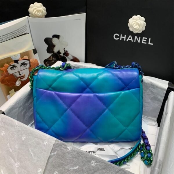 CHANEL 19 Handbag - Image 3