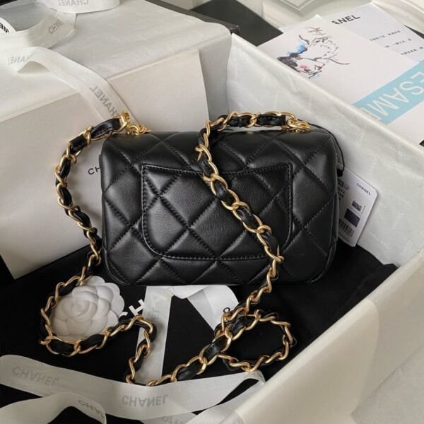 Chanel SMALL FLAP BAG - Image 3