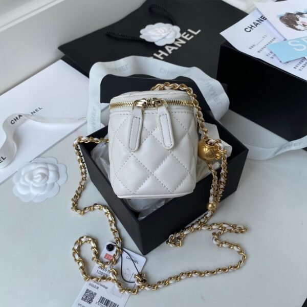 Chanel SMALL VANITY WITH CHAIN - Image 3