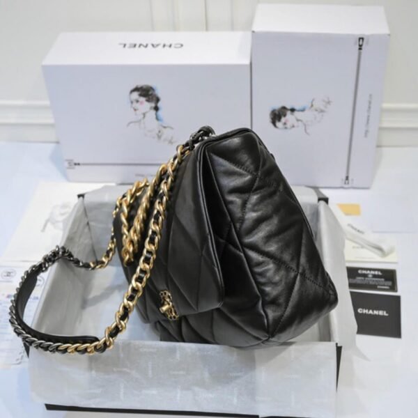 CHANEL 19 MAXI HANDBAG - Image 3