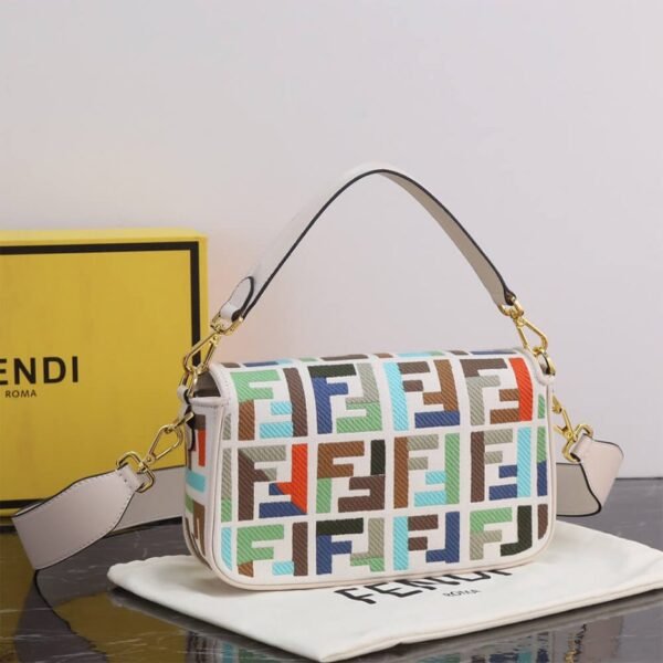 Fendi Baguette - Image 4