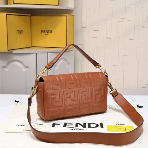 Fendi Baguette - Image 4