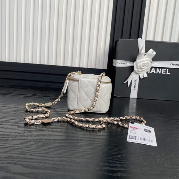 CHANEL Small Vanity with Chain(HIGH-END GRADE) - Image 4