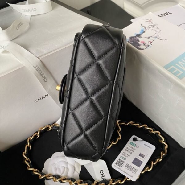 Chanel SMALL FLAP BAG - Image 4