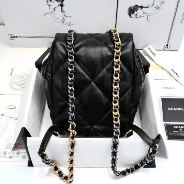 CHANEL 19 BACKPACK - Image 4
