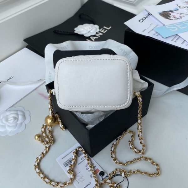 Chanel SMALL VANITY WITH CHAIN - Image 4