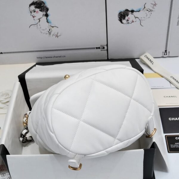 CHANEL 19 BACKPACK - Image 5