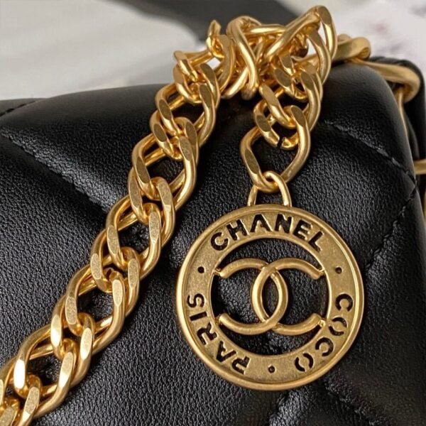 Chanel SMALL FLAP BAG - Image 5