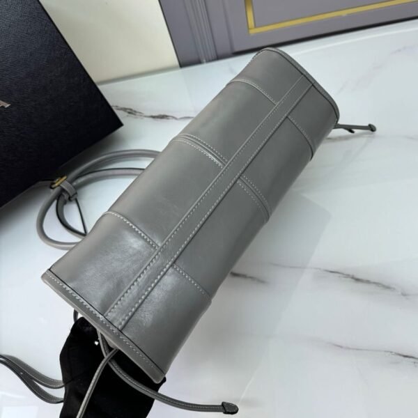 Prada Medium leather handbag(high-end grade) - Image 5