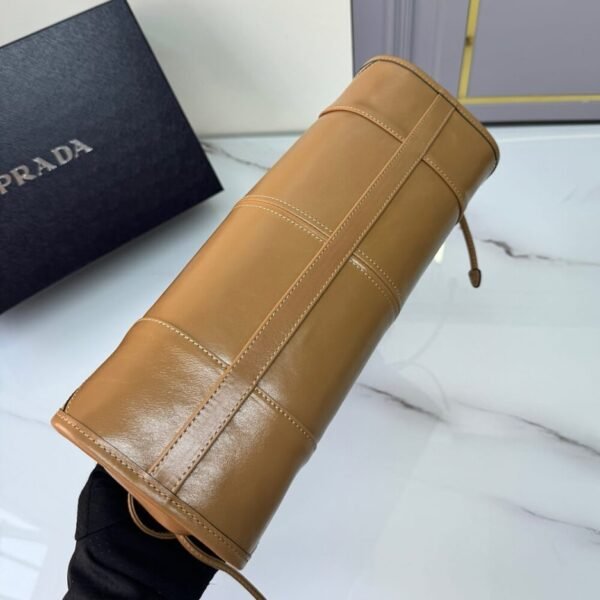 Prada Medium leather handbag(high-end grade) - Image 5