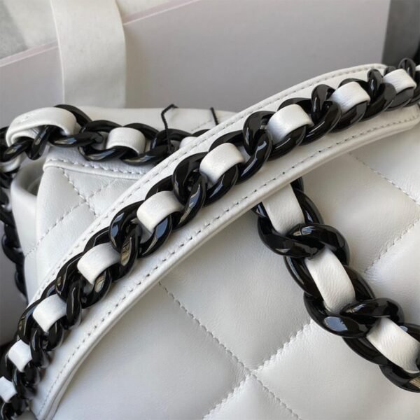 CHANEL 19 HANDBAG - Image 5