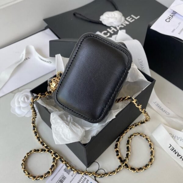 Chanel SMALL VANITY WITH CHAIN - Image 5