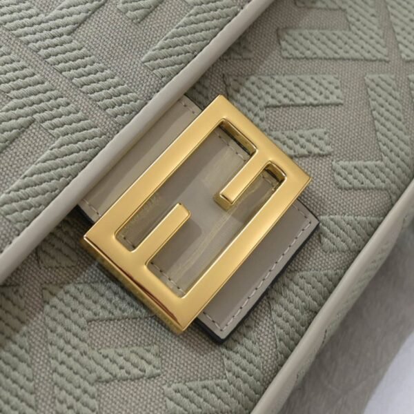 Fendi Baguette - Image 5