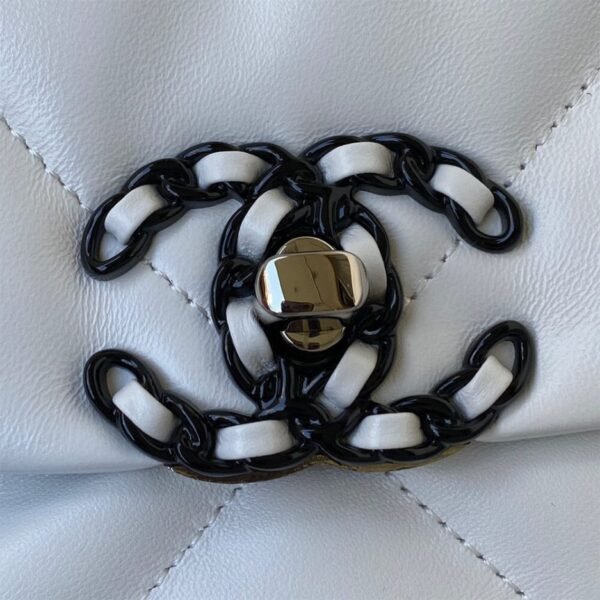 CHANEL 19 HANDBAG - Image 6