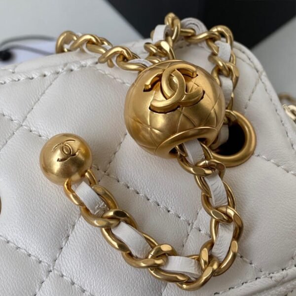 Chanel SMALL VANITY WITH CHAIN - Image 6