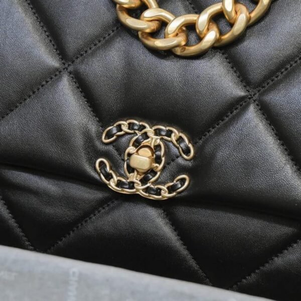 CHANEL 19 MAXI HANDBAG - Image 5