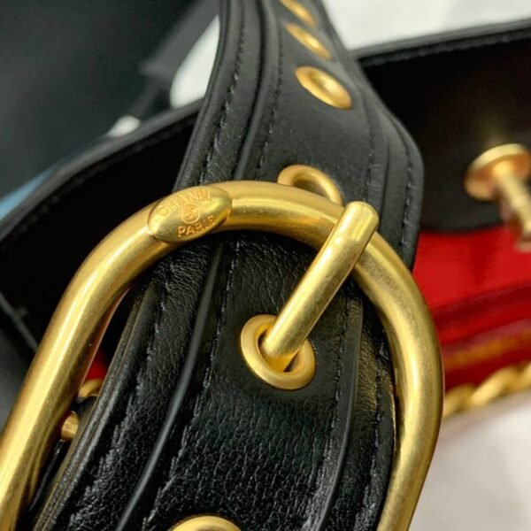 CHANEL HOBO HANDBAG - Image 6