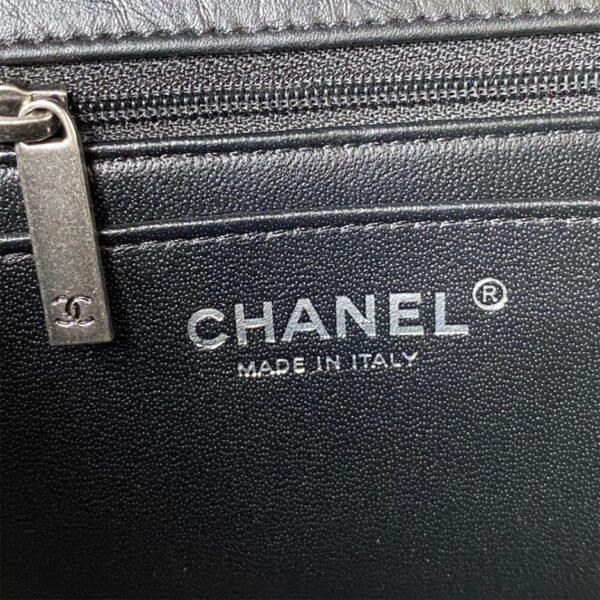 CHANEL MINI 2.55 Handbag - Image 7