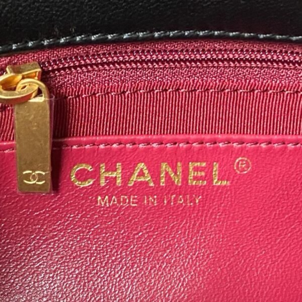 Chanel SMALL FLAP BAG - Image 7