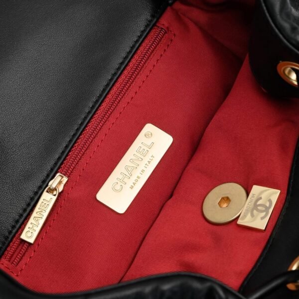 CHANEL 19 BACKPACK - Image 7