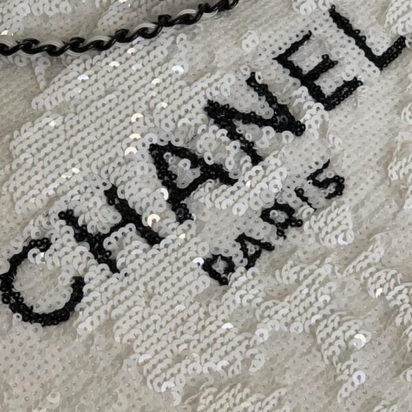 CHANEL SHOPPING BAG - Image 7