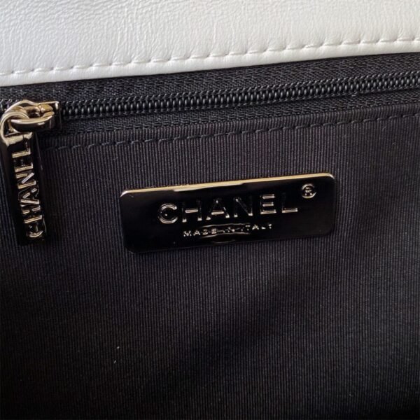 CHANEL 19 HANDBAG - Image 7