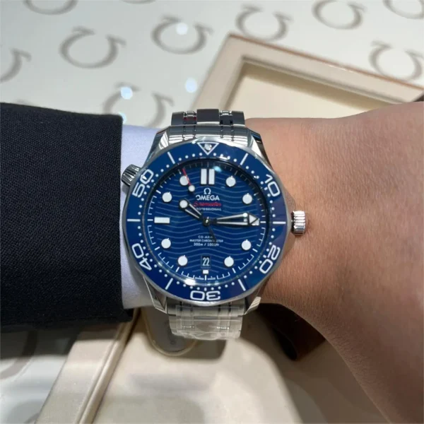 DIVER 300M CO?AXIAL MASTER CHRONOMETER 42 MM-210.30.42.20.03.001 - Image 2