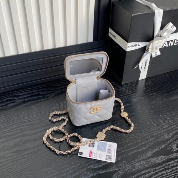 CHANEL Small Vanity with Chain(HIGH-END GRADE) - Image 8
