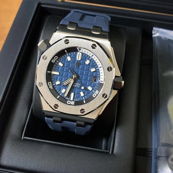 ROYAL OAK OFFSHORE DIVER Ref. 15720ST.OO.A027CA.01 - Image 8