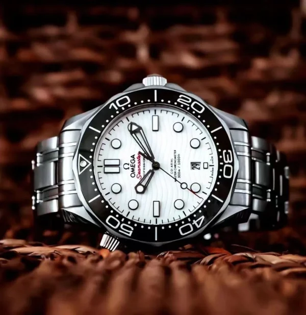 DIVER 300M CO?AXIAL MASTER CHRONOMETER 42 MM-210.30.42.20.04.001 - Image 11