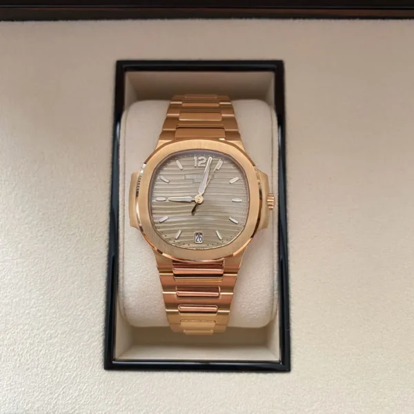 Patek Philippe 7118/1R - NAUTILUS - Image 5